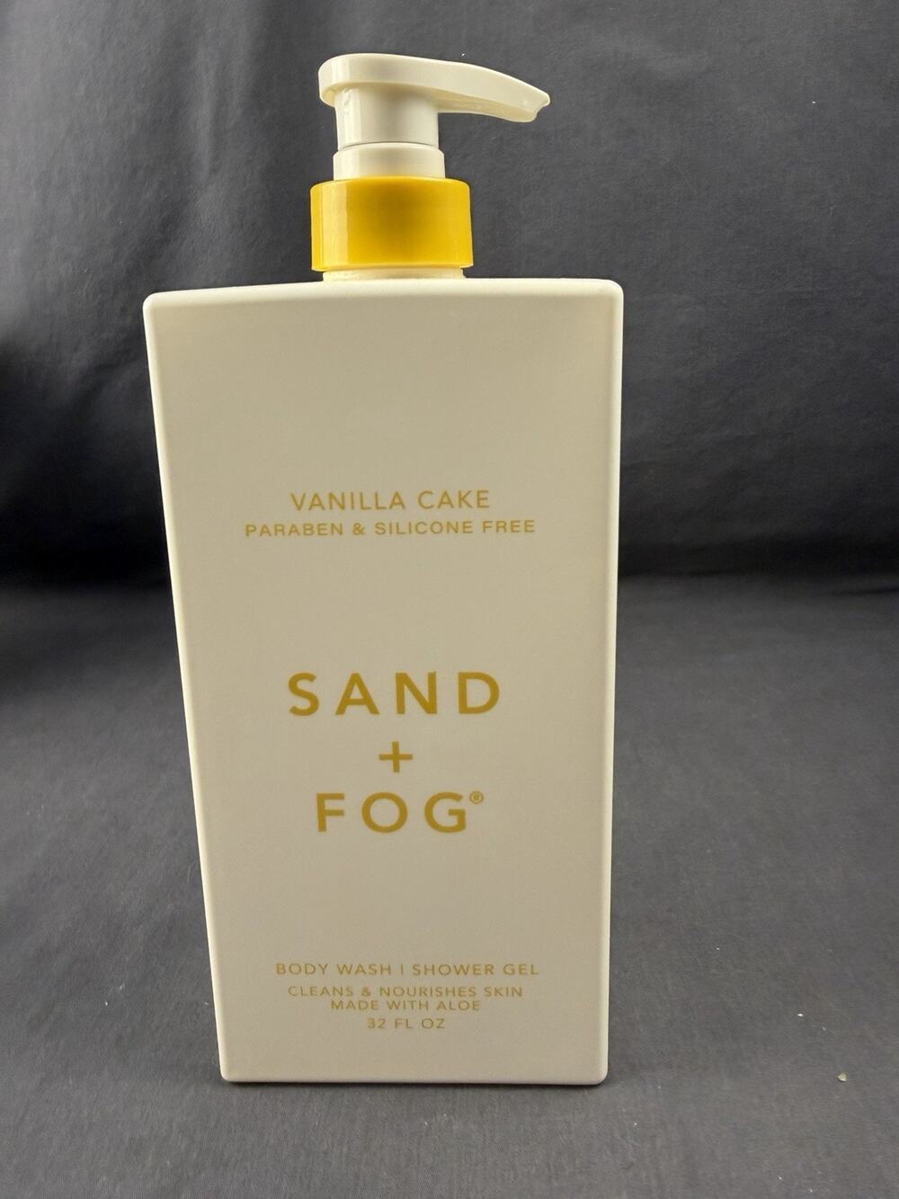 SAND + FOG VANILLA CAKE Shower Gel Body Wash Pump Dispenser 32 oz
